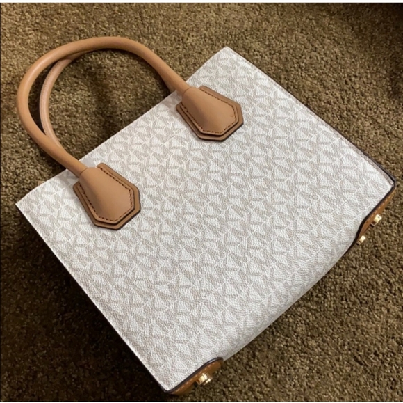 Michael Kors Purse - Picture 2 of 3